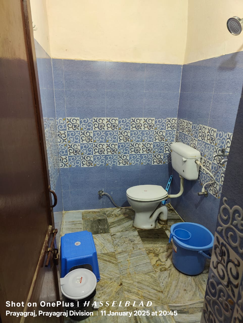 mahakumbh-homestay-washroom